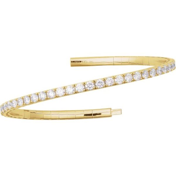everyday-luxury-yellow-gold-bangle.jpg